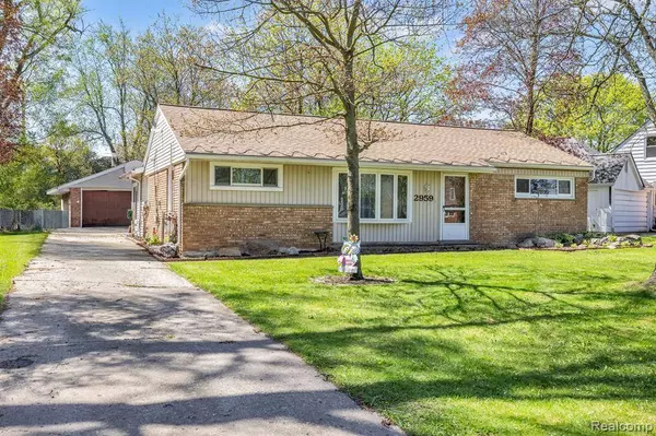 2959 Voorheis Road, Waterford Twp, MI 48328