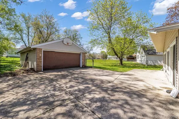 2959 Voorheis Road, Waterford Twp, MI 48328