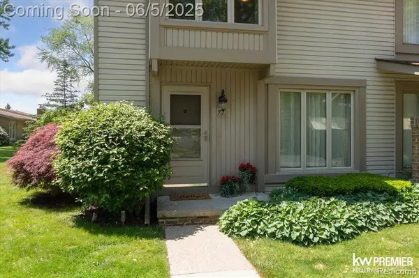 77 Willow Way 13, Waterford Twp, MI 48328