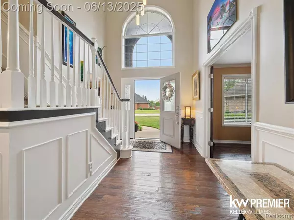 18961 Pine Lane, Macomb Twp, MI 48042