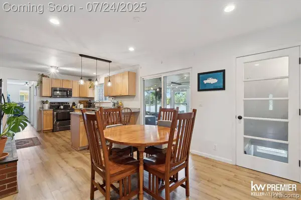 475 Berry Patch Lane, White Lake Twp, MI 48386