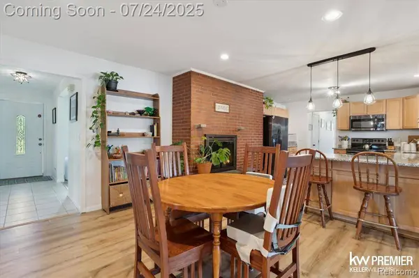 475 Berry Patch Lane, White Lake Twp, MI 48386