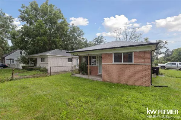 21053 Saint Francis Street, Farmington, MI 48336