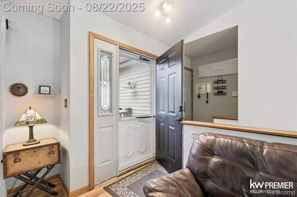 6421 Prairie Lawn Drive, Waterford Twp, MI 48329