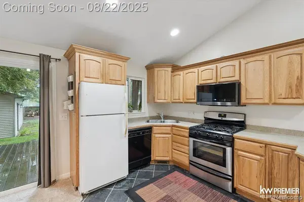 4810 Hobson Avenue, Waterford Twp, MI 48328