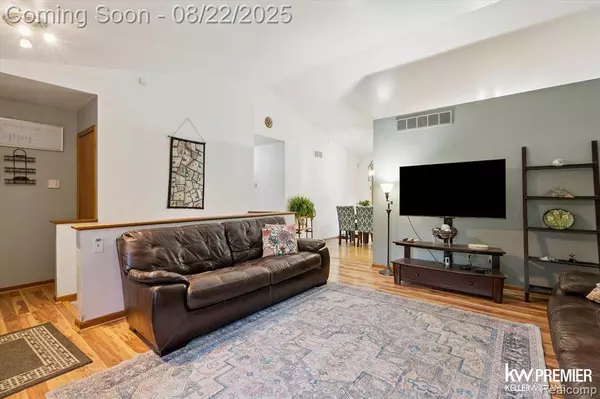 6421 Prairie Lawn Drive, Waterford Twp, MI 48329