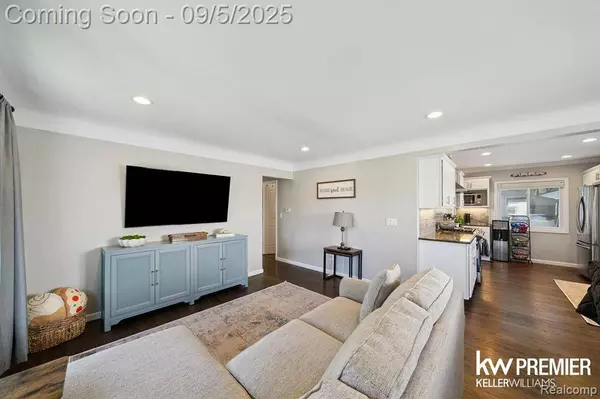 22836 Socia Street, St. Clair Shores, MI 48082