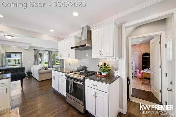 22836 Socia Street, St. Clair Shores, MI 48082