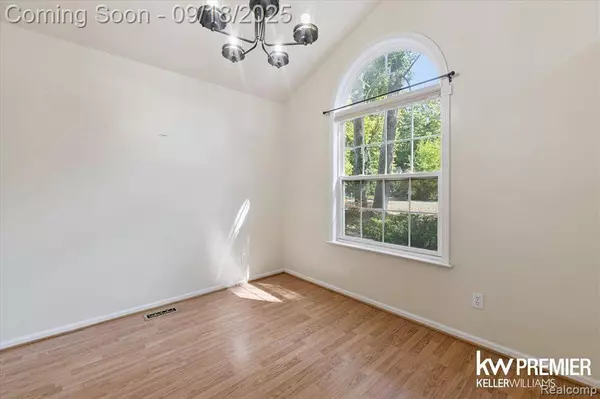 9301 Cardwell Street, Livonia, MI 48150