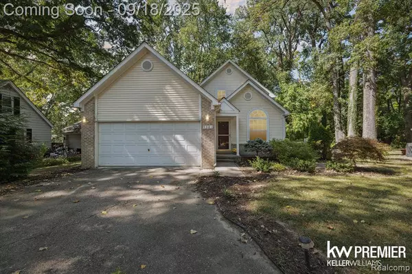 9301 Cardwell Street, Livonia, MI 48150