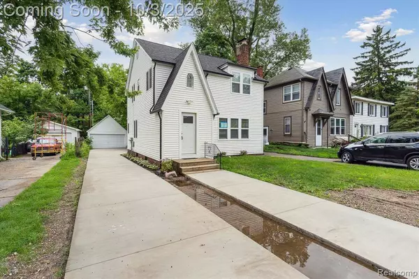 2363 Hester Court Unit A, Keego Harbor, MI 48320