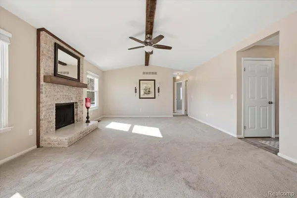 6042 Barker AVE, Waterford, MI 48329