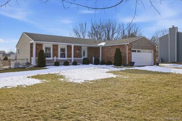 6042 Barker AVE, Waterford, MI 48329