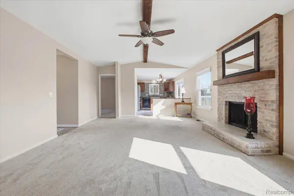 6042 Barker AVE, Waterford, MI 48329