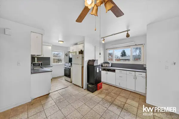 3110 Rome AVE, Warren, MI 48091