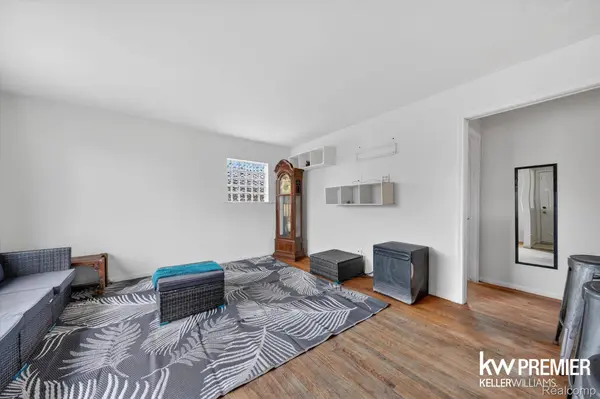 3110 Rome AVE, Warren, MI 48091