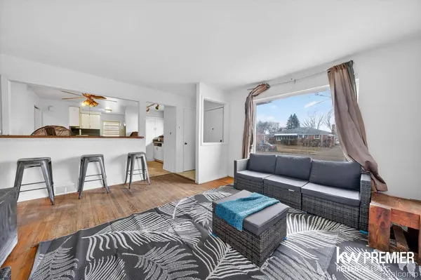 3110 Rome AVE, Warren, MI 48091