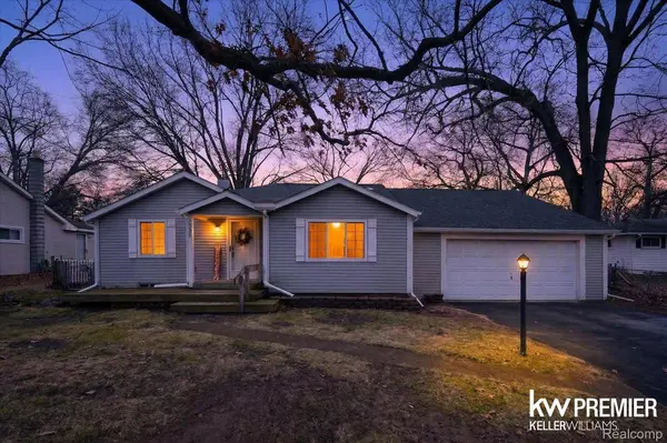 5658 Crescent RD, Waterford Charter Township, MI 48327