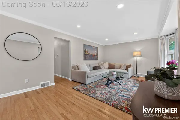 23260 Oneida ST, Oak Park, MI 48237