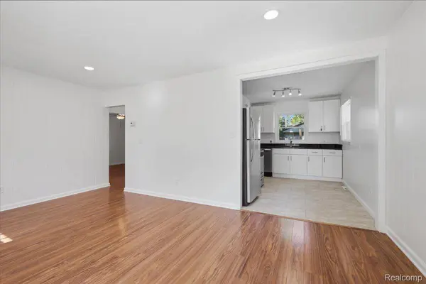 22771 Purdue AVE, Farmington Hills, MI 48336