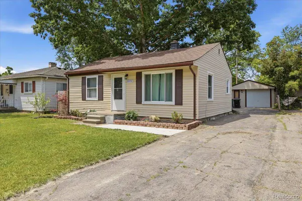 22771 Purdue AVE, Farmington Hills, MI 48336