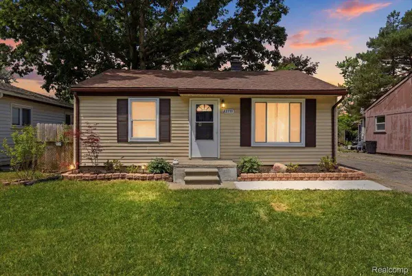 22771 Purdue AVE, Farmington Hills, MI 48336