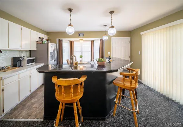 795 Hogarth AVE, Waterford Charter Township, MI 48328