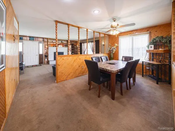795 Hogarth AVE, Waterford Charter Township, MI 48328