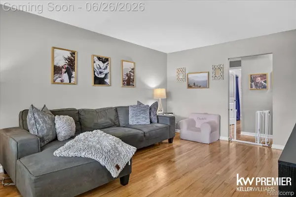 14087 Golfview ST, Livonia, MI 48154