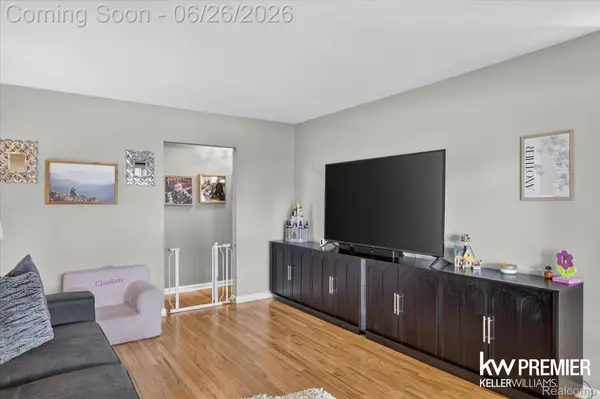 14087 Golfview ST, Livonia, MI 48154