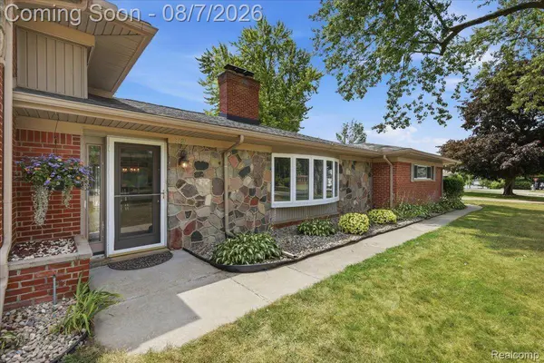 3127 Francesca DR, Waterford Charter Township, MI 48329