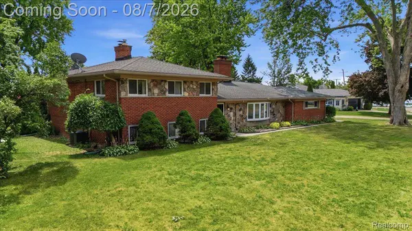 3127 Francesca DR, Waterford Charter Township, MI 48329