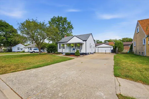 5844 Arcola ST, Garden City, MI 48135