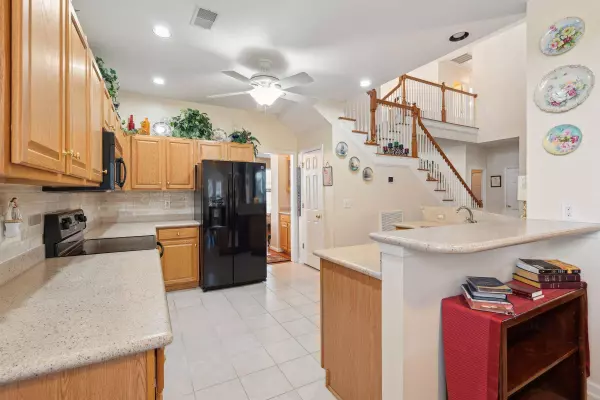 123 Thousand Oaks Ct, Summerville, SC 29485