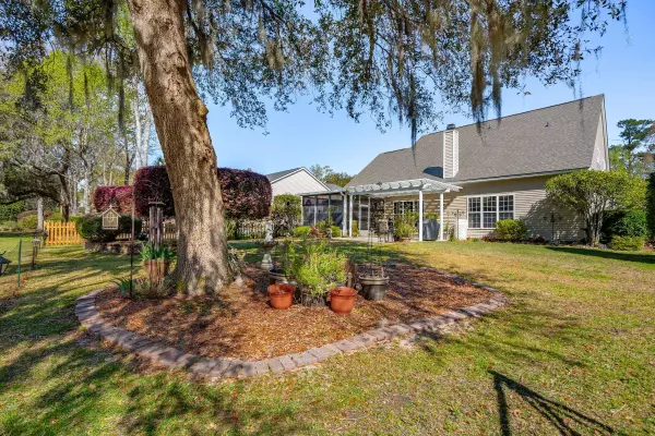 123 Thousand Oaks Ct, Summerville, SC 29485