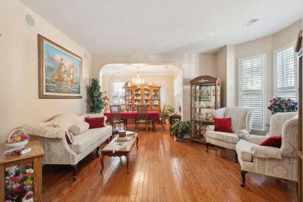 123 Thousand Oaks Ct, Summerville, SC 29485