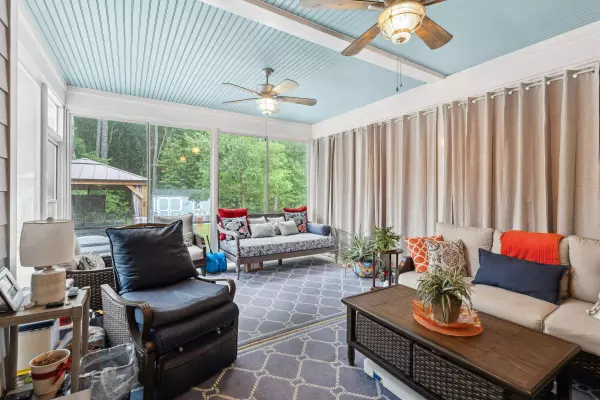 259 Camber Rd, Huger, SC 29450