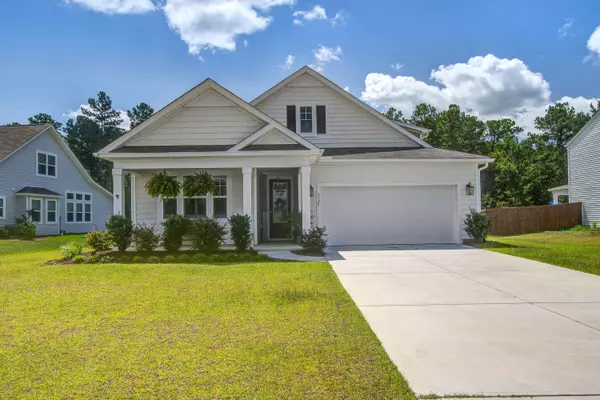 1126 Wading Point Blvd, Huger, SC 29450