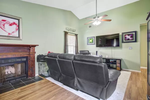 155 Mickler Dr, Ladson, SC 29456