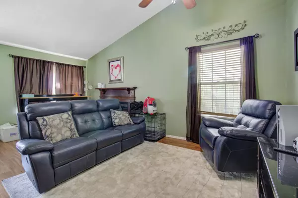 155 Mickler Dr, Ladson, SC 29456