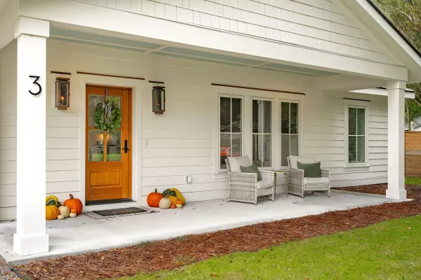 3 Pearl St, Mount Pleasant, SC 29464