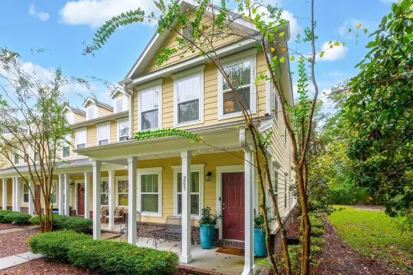 203 Bennett Ln, Summerville, SC 29483
