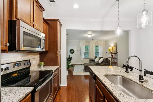 203 Bennett Ln, Summerville, SC 29483