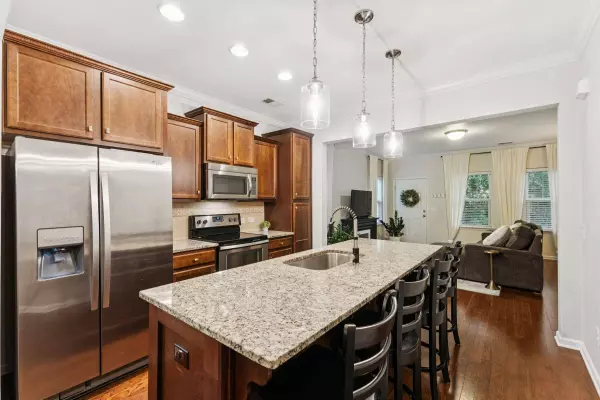 203 Bennett Ln, Summerville, SC 29483