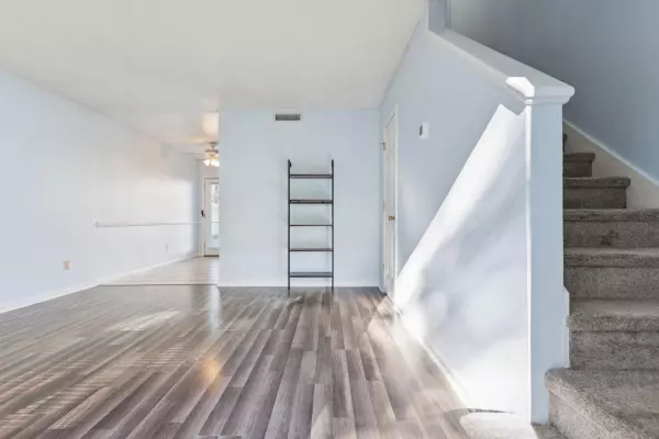 1423 Ashley River Road Rd #2d, Charleston, SC 29407