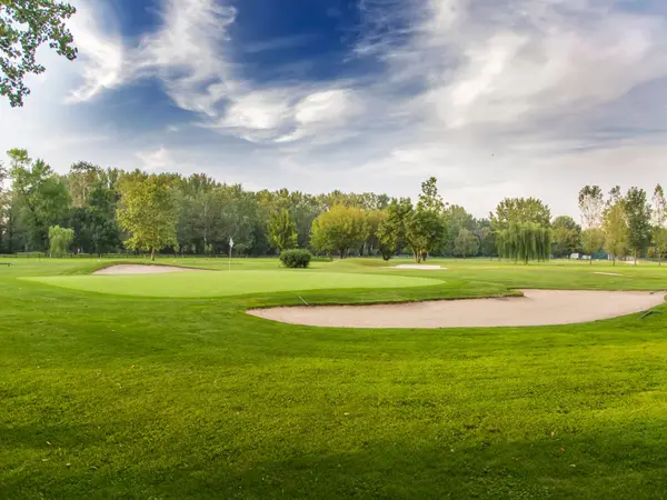Anja Drewes Properties, Spring golf course