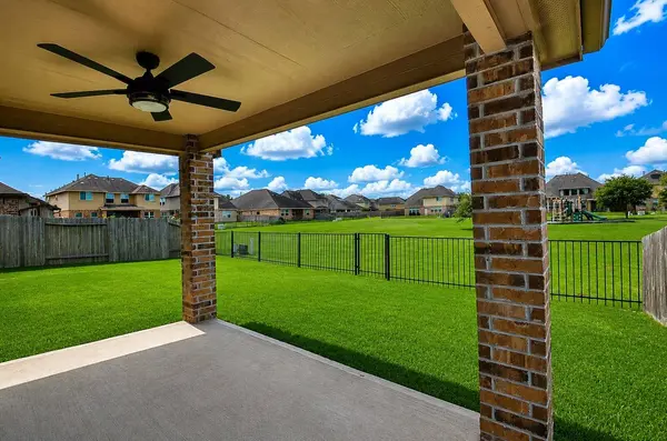 5926 Micah LN, Rosenberg, TX 77471