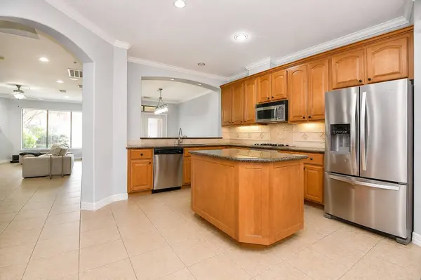 4212 Stonebridge DR, Missouri City, TX 77459