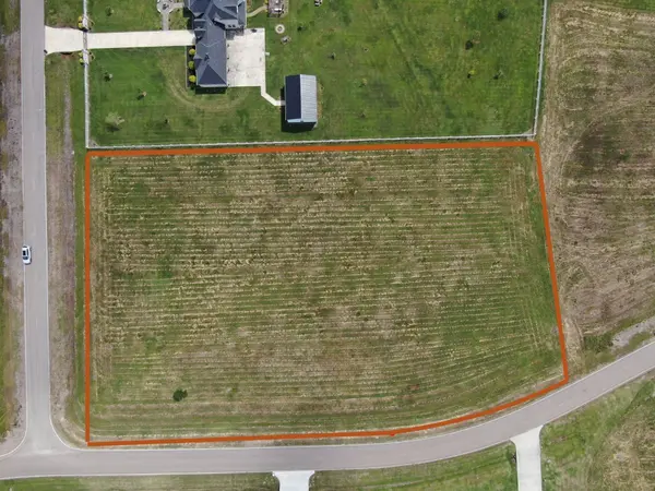 443 Lakeview DR, Angleton, TX 77515