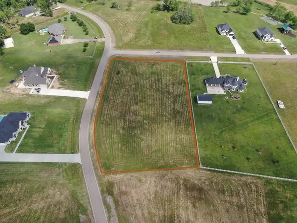 443 Lakeview DR, Angleton, TX 77515